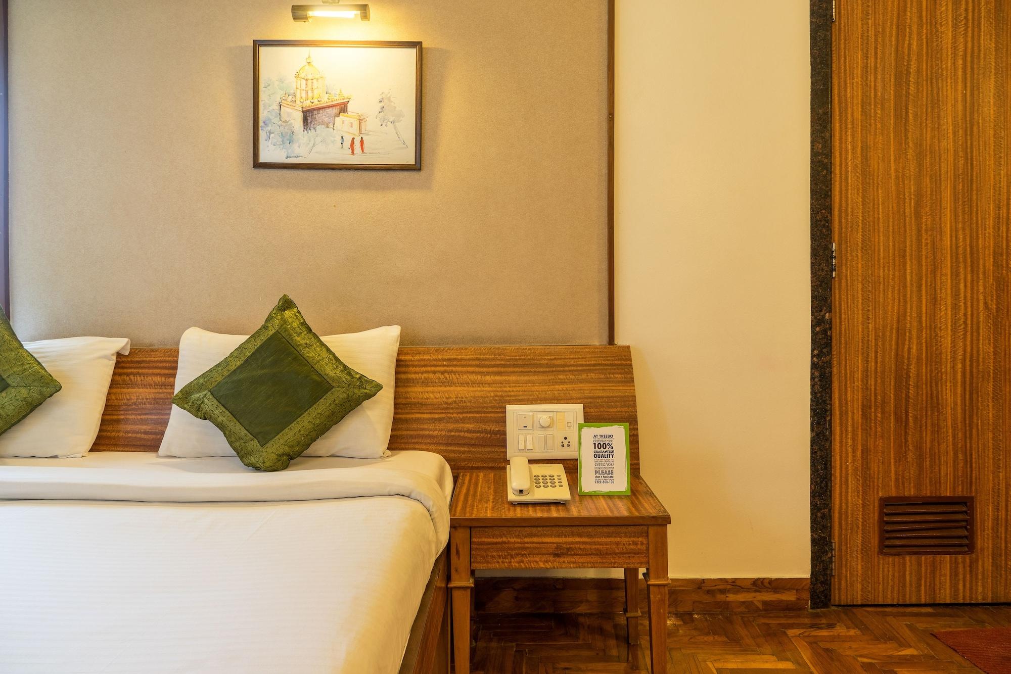 Treebo Trend Sahara Hotell Pune Eksteriør bilde